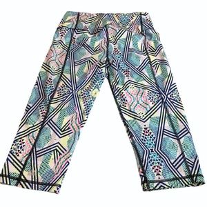 VSX Knockout Colorful Cropped Leggings Medium